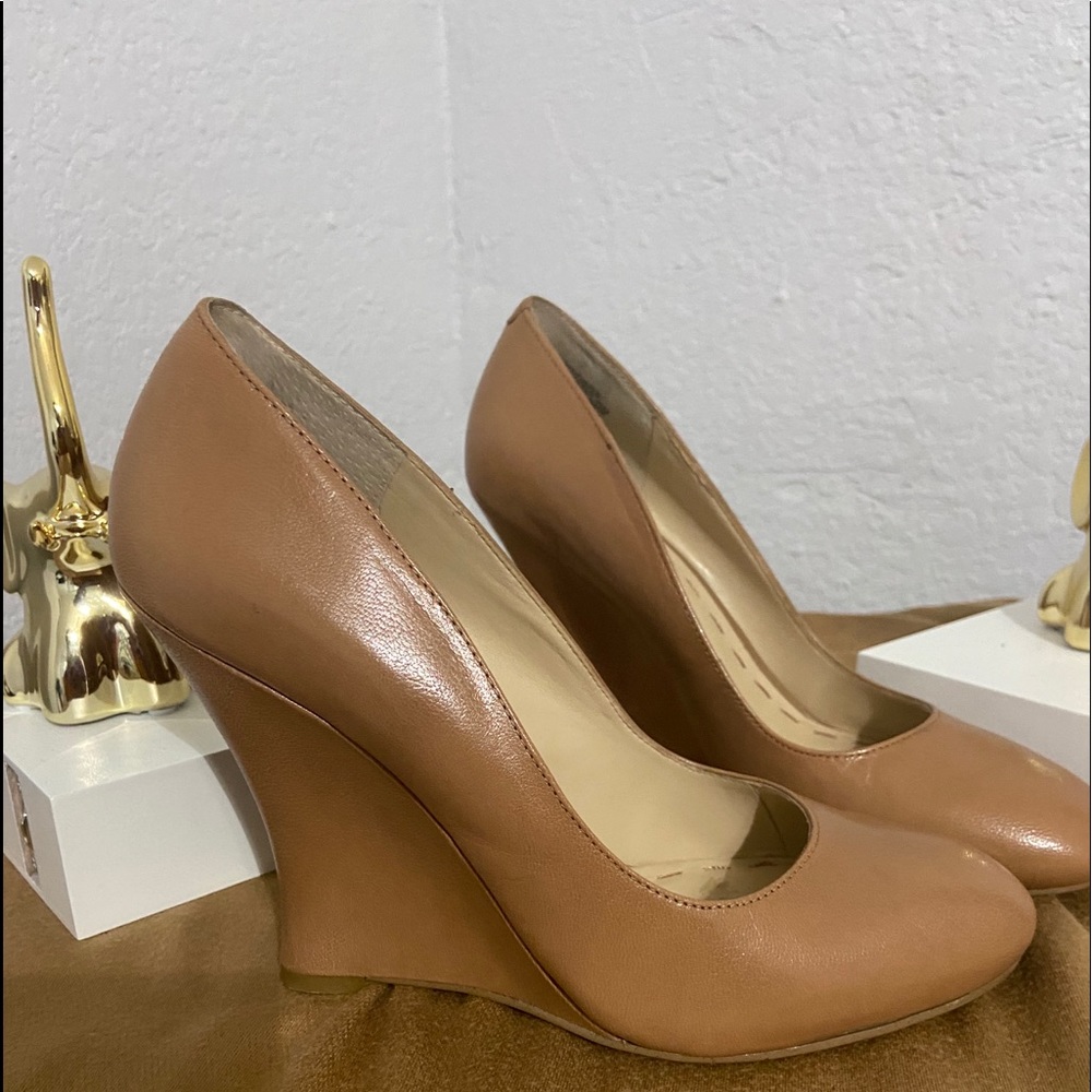 Beautiful genuine leather wedges!!